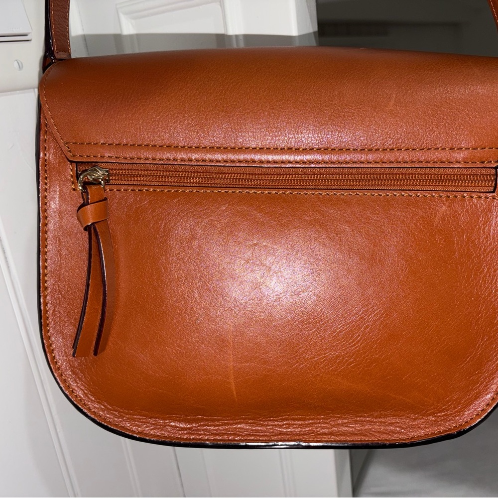 Lo & Sons Claremont Leather Sienna Crossbody Bag - Picture 8 of 11